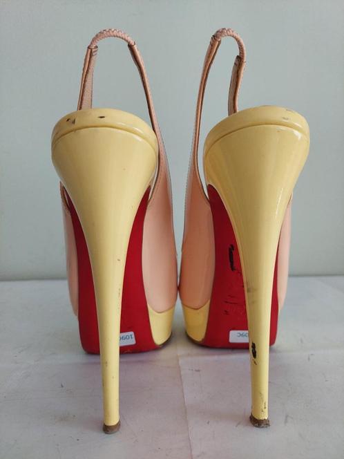 109C* Christian LOUBOUTIN Authentiek (38.5), Kleding | Dames, Schoenen, Gedragen, Pumps, Overige kleuren, Verzenden