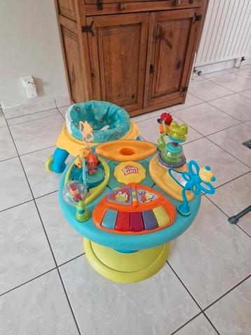 Activiteiten tafel met stoeltje Bright Starts beschikbaar voor biedingen