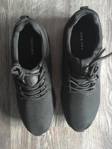 Pier One - zwarte ONGEDRAGEN schoenen - maat 39