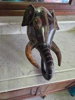 Olifantenmasker, Ophalen