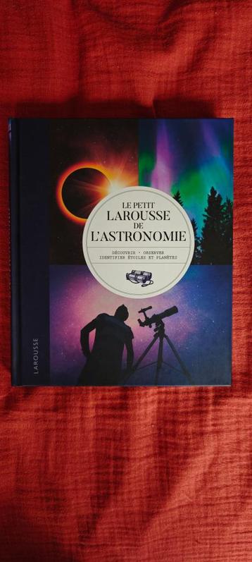 Le petit larousse de l'astronomie beschikbaar voor biedingen