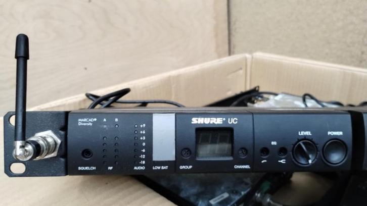 LIQUIDATIE - 4x SHURE UC4 - draadloze microfoonontvangers, Muziek en Instrumenten, Microfoons, Gebruikt, Draadloos, Ophalen