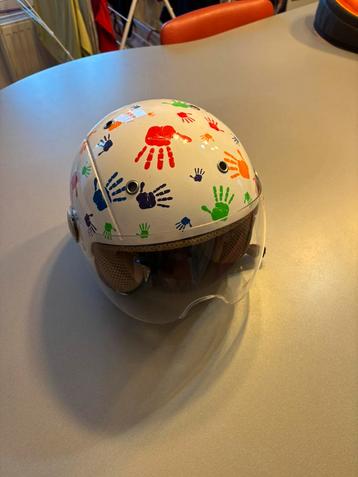 Motorhelm voor kinderen beschikbaar voor biedingen