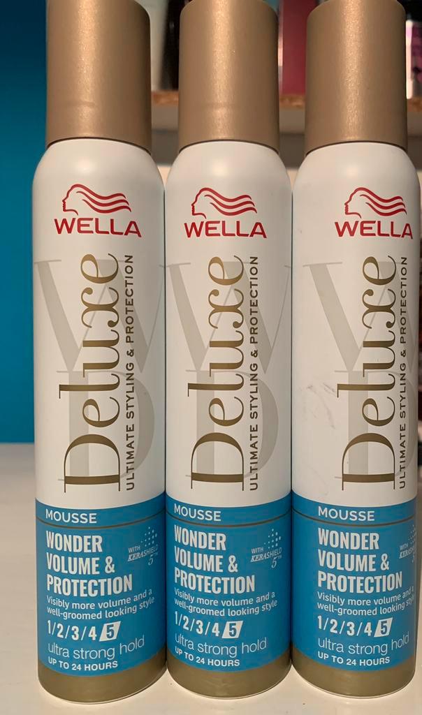 Wella wonder volume & protection haarmousse. Normaal €6,99, Handtassen en Accessoires, Uiterlijk | Haarverzorging, Nieuw, Gel, Wax, Haarlak of Mousse