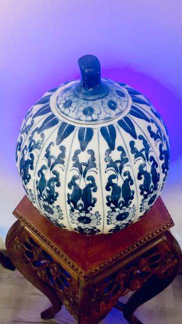 SO AWESOME VINTAGE BLUE WHITE RARELY FORMS & PRETTY MOTIFS beschikbaar voor biedingen