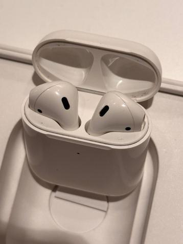 APPLE AirPods 2 incl draadloze oplaadcase beschikbaar voor biedingen