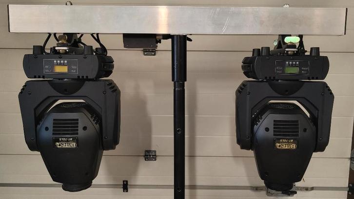 Briteq Moving heads op DMX-bar + statieven, Musique & Instruments, Lumières & Lasers, Utilisé, Commande sonore, Couleur, Effet stroboscopique