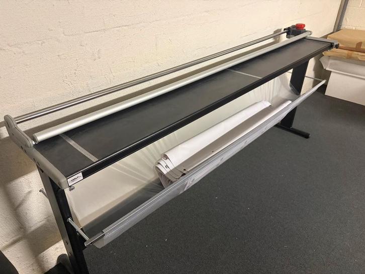 Neolt manual trim 200 snijplotter, Zakelijke goederen, Kantoor en Winkelinrichting | Kantoorartikelen, Overige typen, Gebruikt