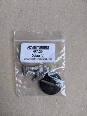 Miniatures sans tracas – HFA084 Debra(b) Femme Space Trooper