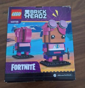 LEGO Brickheadz Fortnite Britebomber 40728 beschikbaar voor biedingen