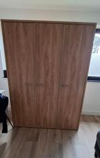 Bruine Houten Kast Te koop., Maison & Meubles, Armoires | Mobilier de télévision, Klassiek, 150 à 200 cm, Enlèvement, 200 cm ou plus