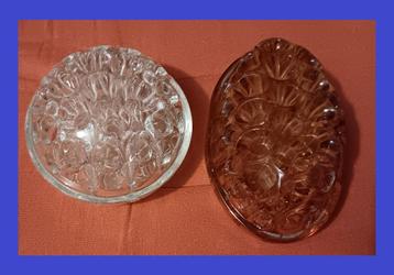 2 piques fleur  en cristal beschikbaar voor biedingen