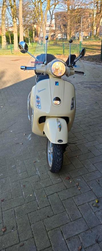Vespa Piaggio gts 125cc, Enlèvement, Comme neuf