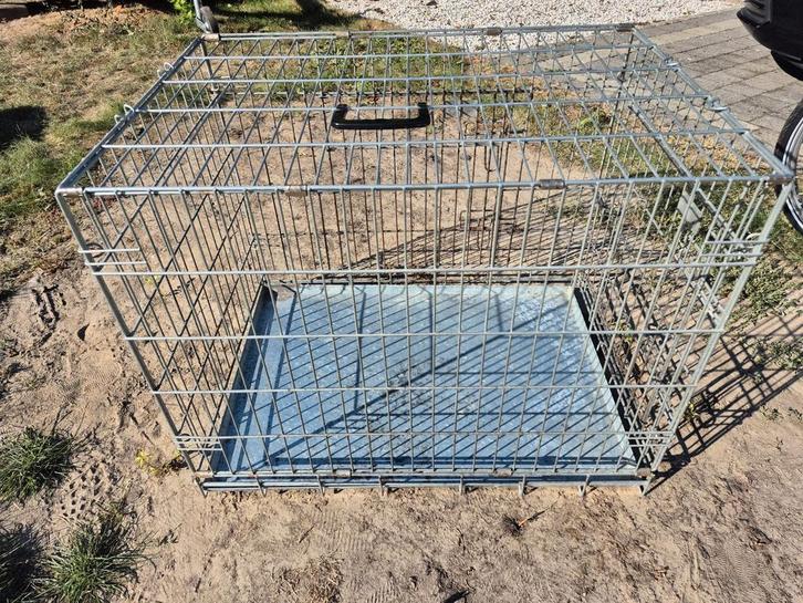 Bench, Dieren en Toebehoren, Hondenhokken, Zo goed als nieuw, Hondenhok, Ophalen