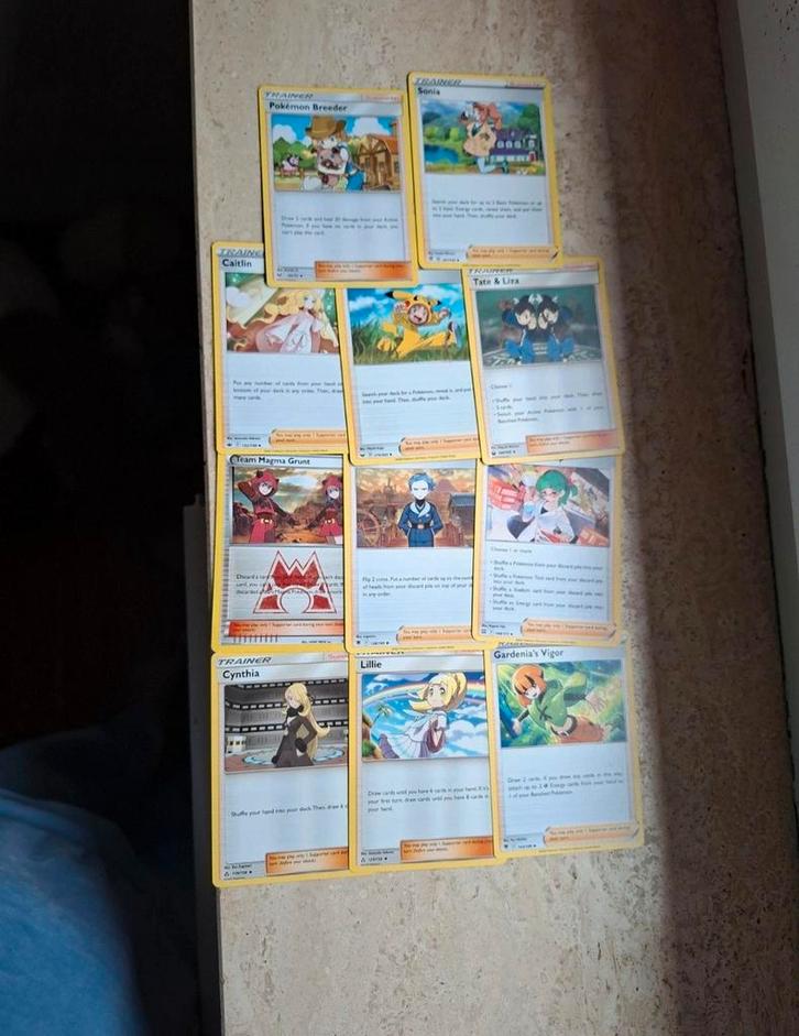 Pokémon kaarten + 2 gadgets, Hobby en Vrije tijd, Verzamelkaartspellen | Pokémon, Nieuw, Meerdere kaarten, Ophalen of Verzenden