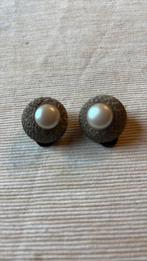 Boucles d'oreilles vintage en nacre, Bijoux, Sacs & Beauté, Enlèvement, Comme neuf