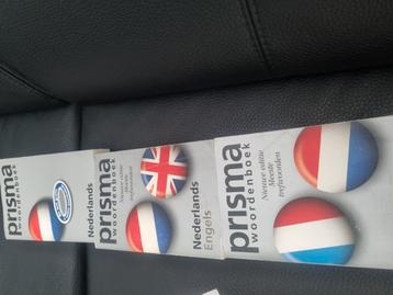 3 woordenboeken  beschikbaar voor biedingen