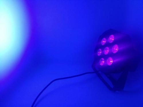 Nieuwe FIRST CLASS 7 X 24 W RGBWAUV FLAT LED PAR, Muziek en Instrumenten, Licht en Laser, Nieuw, Licht, Geluidgestuurd, Kleur