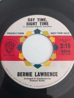 BERNIE LAWRENCE. OVERDAG EN'S NACHTS. EXTRA POPCORN USA 45T, Ophalen of Verzenden, Zo goed als nieuw