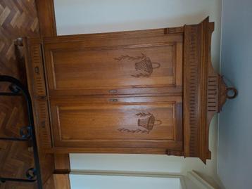 Grande penderie en chêne massif.. URGENT  beschikbaar voor biedingen