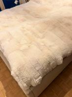 Vloerkleed/sprei van echt schapenvacht 220x240, Ophalen of Verzenden, Zo goed als nieuw