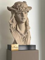 Austin Sculpture - Lady with Flowered Hat - Vintage 1979, Antiek en Kunst, Kunst | Beelden en Houtsnijwerken, Ophalen
