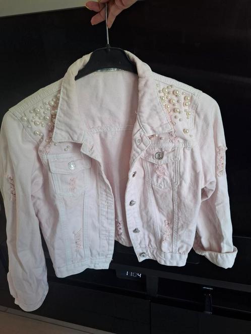 Nieuw roze jeansjack met parelmoer S, Kleding | Dames, Jasjes, Kostuums en Pakken, Nieuw, Roze, Ophalen of Verzenden