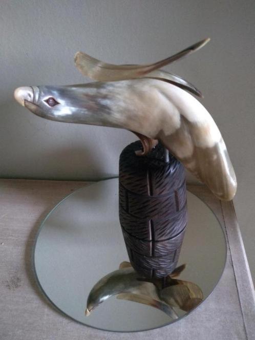 vogel in been op houten statief(vale gier)+koperen zwanen, Antiek en Kunst, Kunst | Beelden en Houtsnijwerken, Ophalen of Verzenden