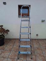 Échelle en bon état 6 marches facile à porter, Bricolage & Construction, Échelle