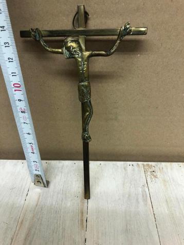 crucifix en cuivre