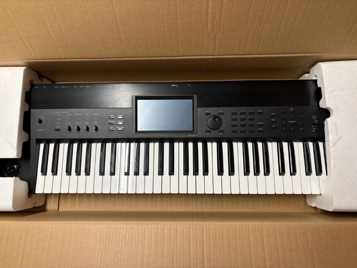 Korg Krome 61, Muziek en Instrumenten, Keyboards, Zo goed als nieuw, 61 toetsen, Korg, Ophalen