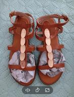 Nieuwe mooie camel kleurige sandaaltjes, Ophalen of Verzenden, Nieuw