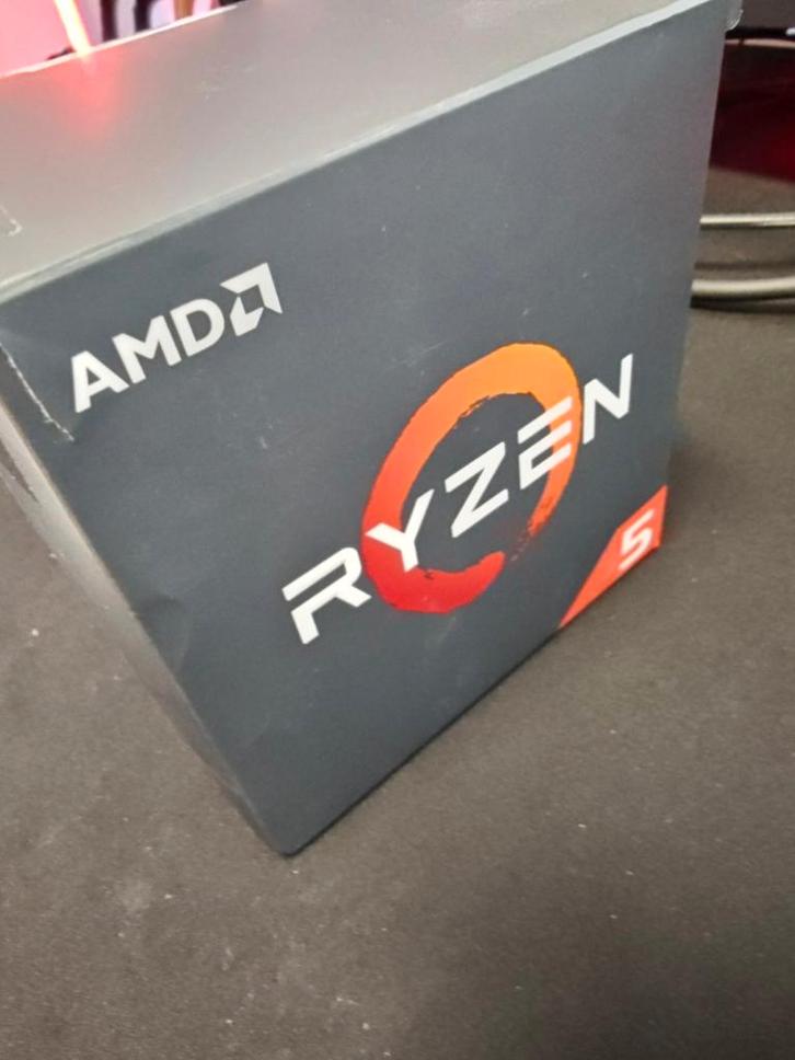 AMD Ryzen 5 2600X 6 core CPU AM4 + stock koeler, Computers en Software, Processors, Gebruikt, 6-core, 4 Ghz of meer, Ophalen of Verzenden