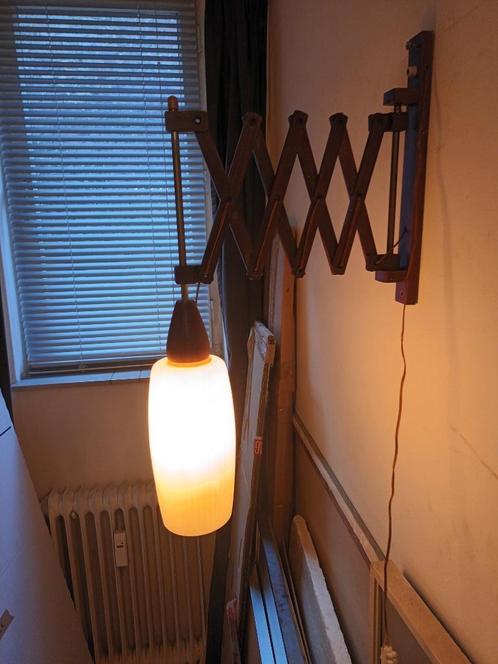 Schaarlamp - 60s-70s - teak - opaline - OPRUIMING!, Antiek en Kunst, Antiek | Verlichting, Ophalen of Verzenden