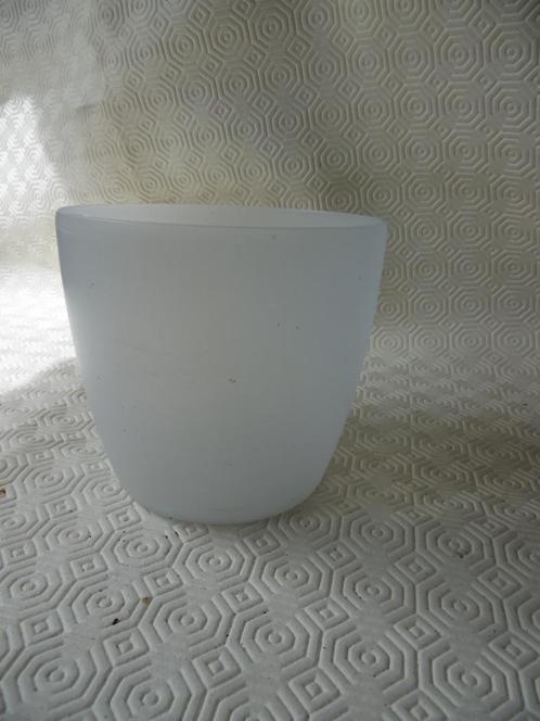 Bloempotten, Tuin en Terras, Bloempotten, Zo goed als nieuw, Kunststof, Binnen, Balkon, Minder dan 40 cm, Minder dan 25 cm, Rond