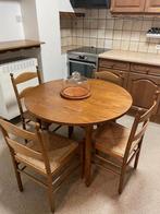 Tafel + 4 stoelen 50 EURO, Huis en Inrichting, Ophalen