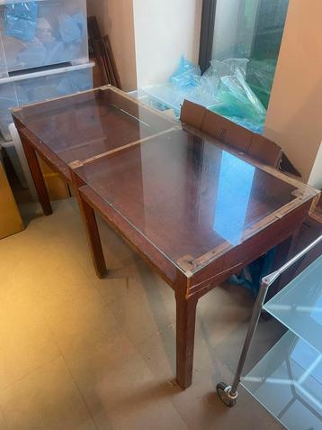 Glazen display  beschikbaar voor biedingen