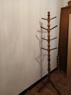 Houten kapstok, Ophalen