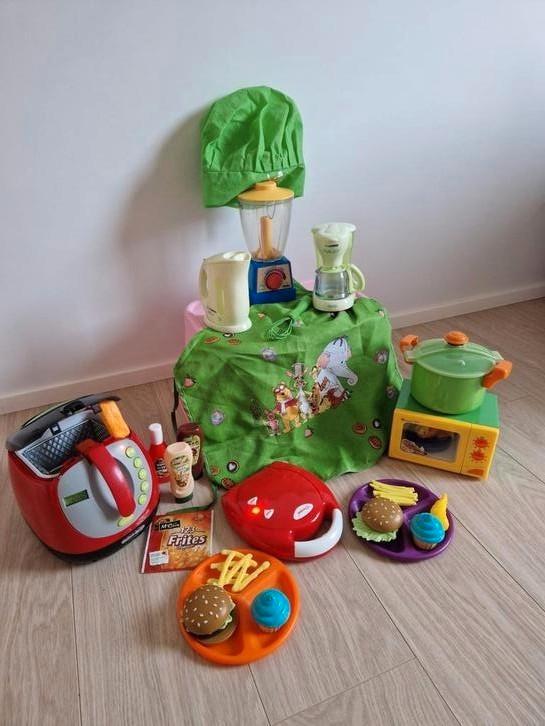 Allerlei kookgerei om te spelen., Kinderen en Baby's, Speelgoed | Speelkeukens, Zo goed als nieuw, Ophalen