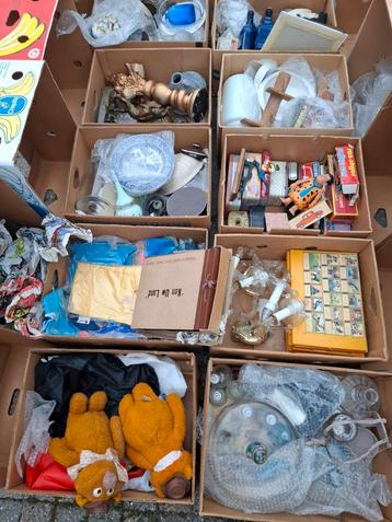 11 BANAANDOZEN GOED MARKTGERIEF+ LOSSE STUKKEN beschikbaar voor biedingen