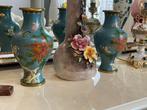 2x vases cloisonnées emaille laiton chine antique, Enlèvement ou Envoi, Cuivre