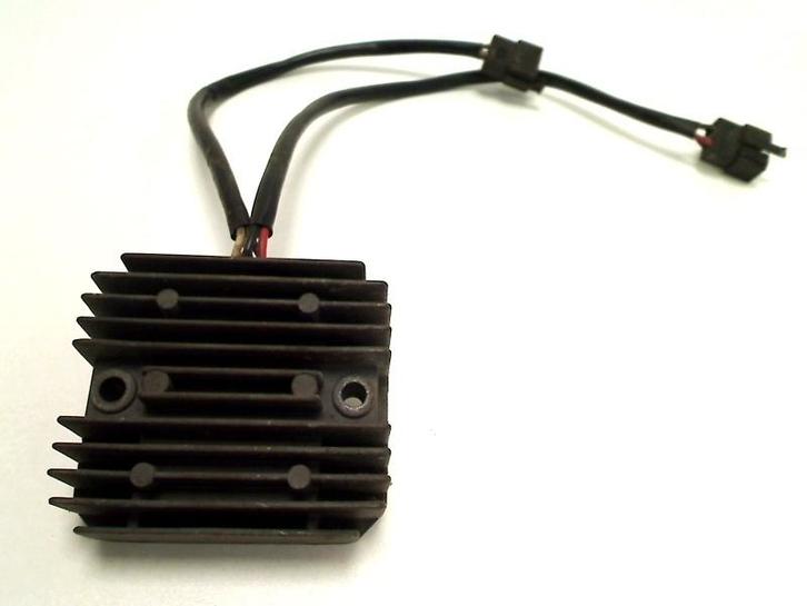 Régulateur de tension Yamaha YX 600 RADIAN 1986-1990 (3LT-00, Motos, Pièces | Yamaha, Utilisé, Enlèvement ou Envoi