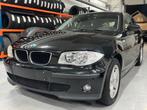 BMW 116i benzine 210.000km Zeer goede staat. Gekeurd, Auto's, Zwart, 4 cilinders, Zwart, Bedrijf