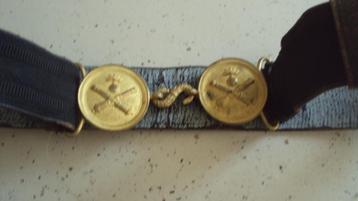 oude riem met slangetje ABBL ? artillerie beschikbaar voor biedingen