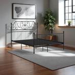 Bed in goede staat, gaat weg omwille aankoop groter bed, Huis en Inrichting, Ophalen, Gebruikt, Zwart, Tweepersoons