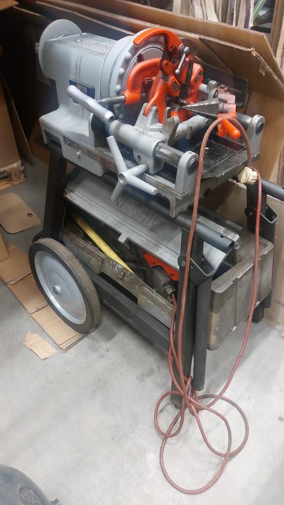 Ridgid 300 Compact Fileteuse, Doe-het-zelf en Bouw, Gereedschap | Overige machines, Zo goed als nieuw, Ophalen