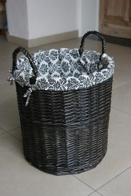 stevige rieten mand, Huis en Inrichting, Woonaccessoires | Schalen en Manden, Zo goed als nieuw, Mand, Rond, Riet, Ophalen