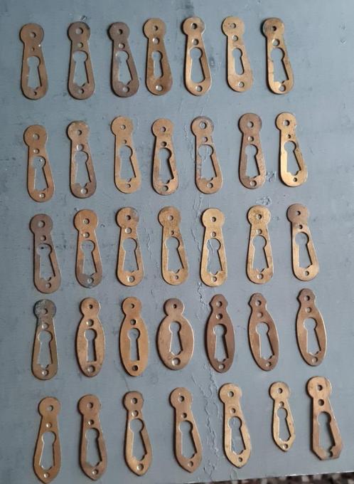 Artisanale koperen sleutel rozetten - antiek Engeland, Antiek en Kunst, Antiek | Brons en Koper, Koper, Ophalen of Verzenden
