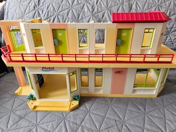 Playmobil  - grand hôtel pour pièces 