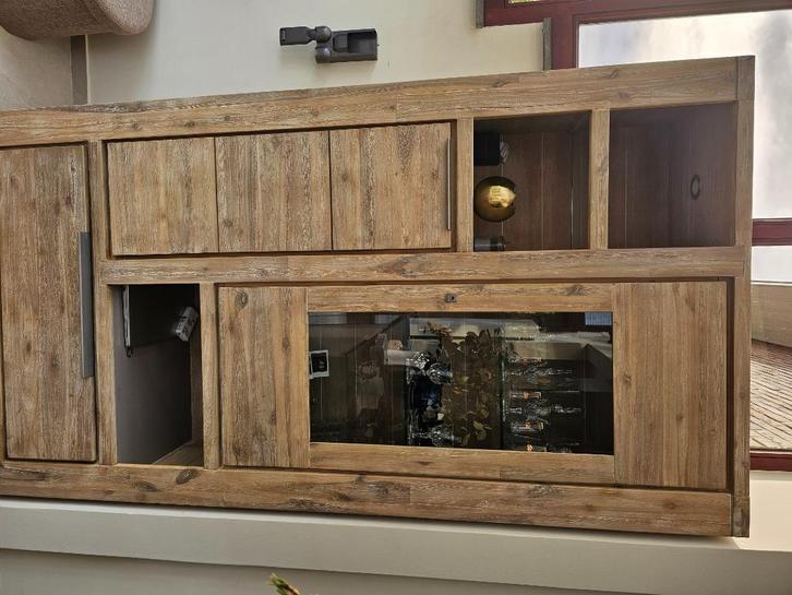 Vitrinekast van Henders en Hazel, Huis en Inrichting, Kasten | Vitrinekasten, Zo goed als nieuw, Glas, Ophalen